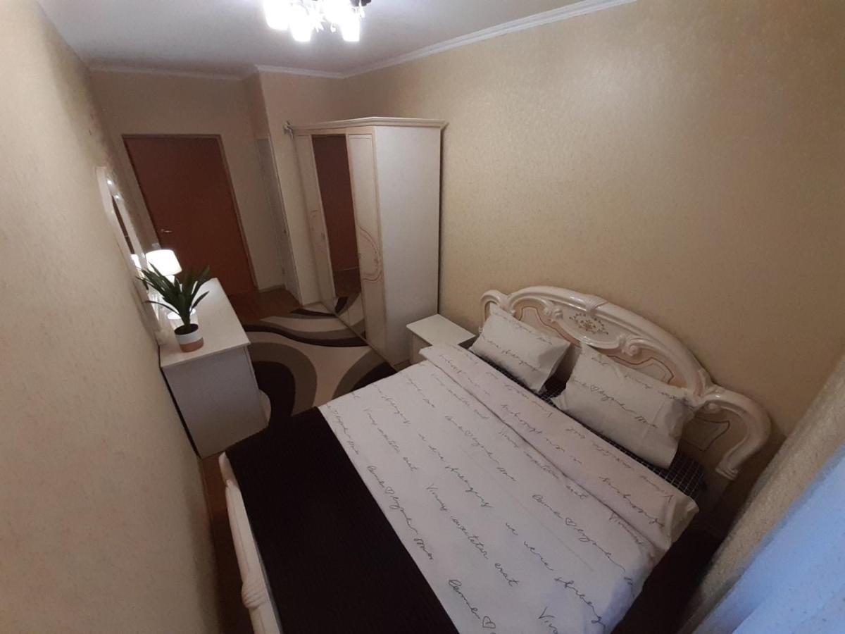 Ferienwohnung Двокімнатна Schepetiwka Exterior foto