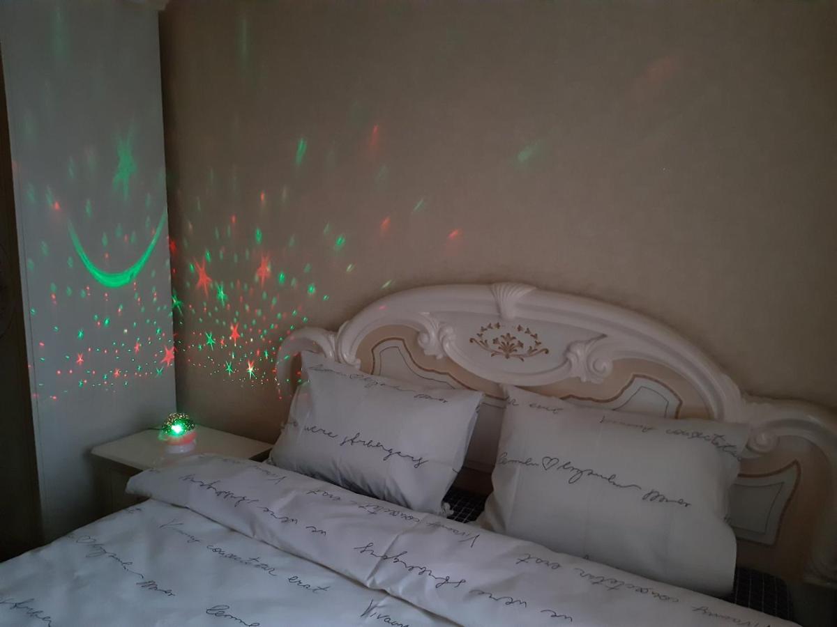 Ferienwohnung Двокімнатна Schepetiwka Exterior foto